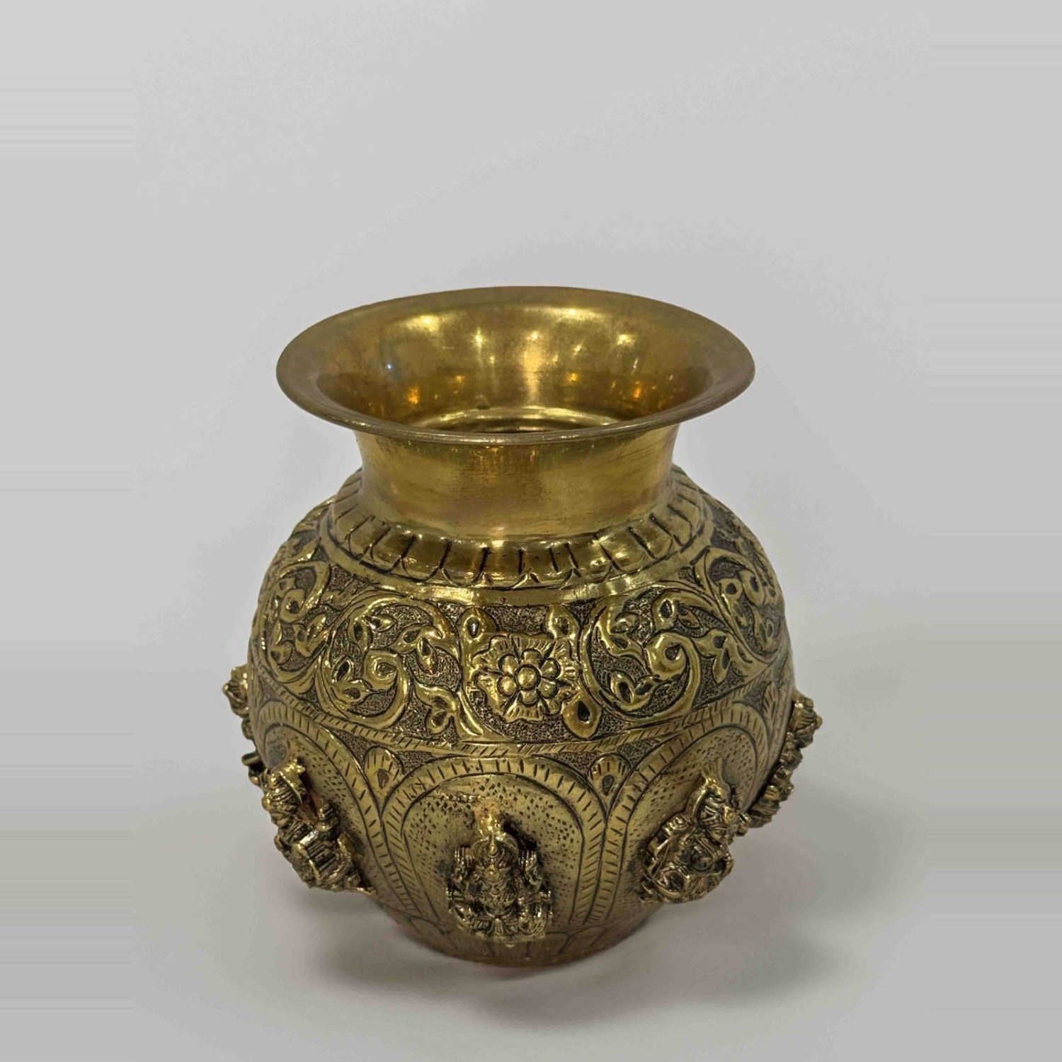 Brass Ashtlakshmi Kalash